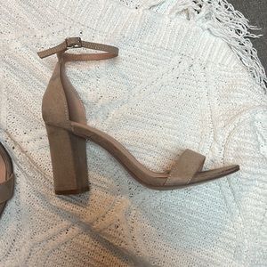 Size 7.5 heels